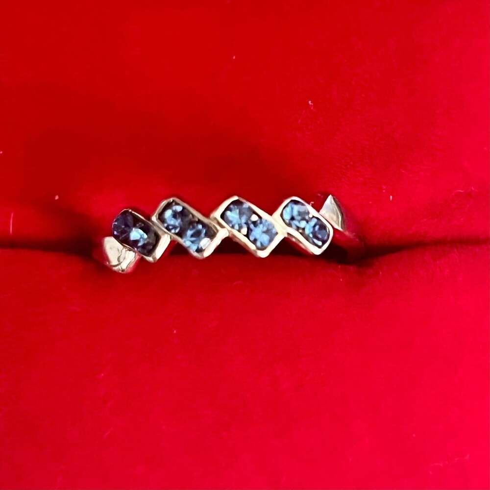 Vintage Sapphire Sterling Silver Chevron Design Ring Size 8